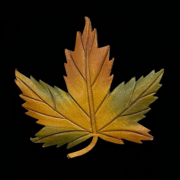 Vintage Jewelry - VINTAGE 1960s Tooled Leather Maple Leaf Brooch SIGNED